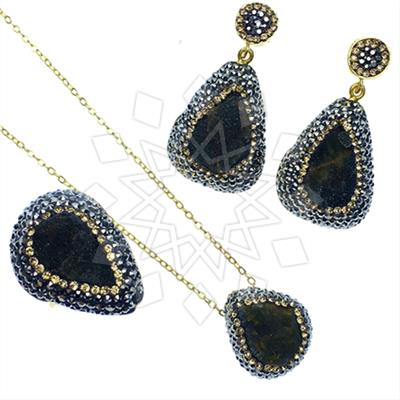 womens artisan jewelry
