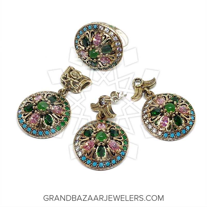 Buy Victory Blossom Diamond Necklace Set Online | CaratLane