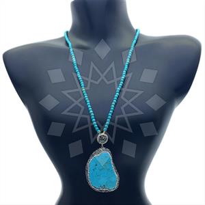 Fashion Gem and Crystals Statement Necklace