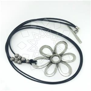 Fashion Flower Pendant Necklace