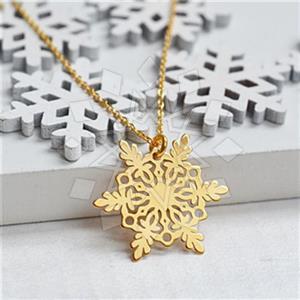 Fashion Snowflake Pendant Necklace