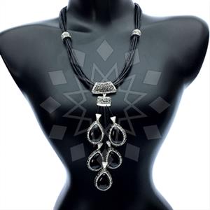 Fashion Gem and Crystals Statement Necklace