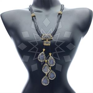 Fashion Gem and Crystals Statement Necklace