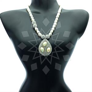 Fashion Gem and Crystals Statement Necklace