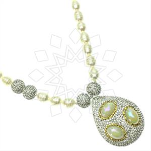 Fashion Gem and Crystals Statement Necklace