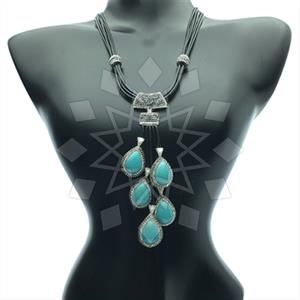 Fashion Gem and Crystals Statement Necklace
